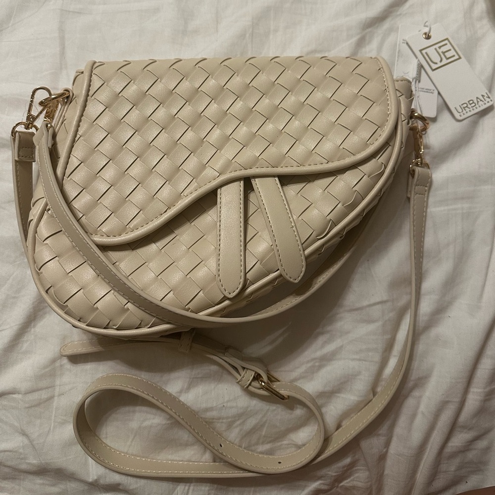 Urban Expressions Cream Quilted Crossbody Bag